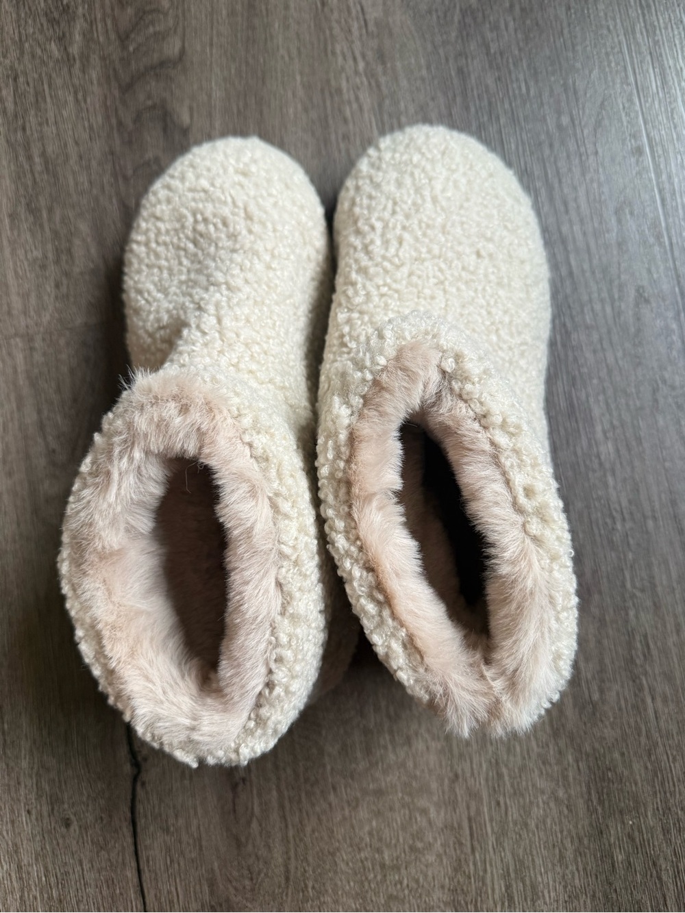 Cozy Cream Sherpa Slip-On Women's Slippers